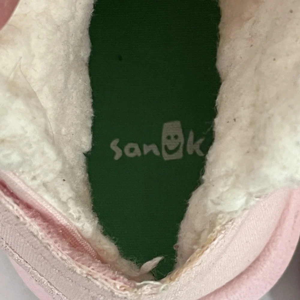 Sanuk Kids Girls' Lil Puffer Fashion Boot Fuzzy Chalk Pink Sz 6 Warm Slippers